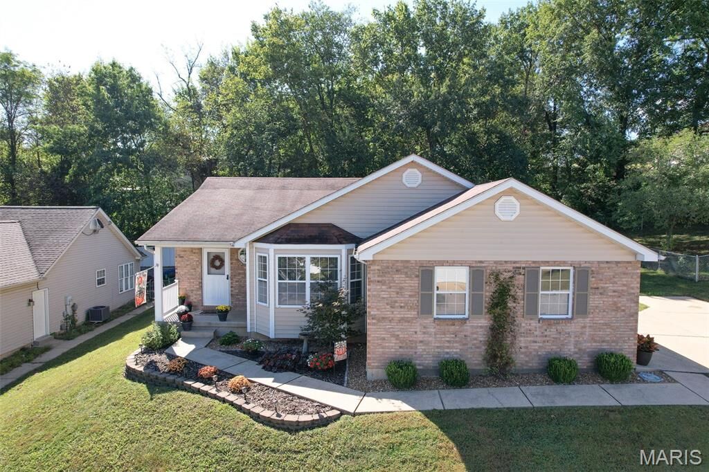 Property Photo:  1210 Deer Run Dr  MO 63090 