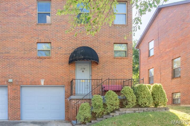 Property Photo: 1174 Claytonia Terrace MO 63117