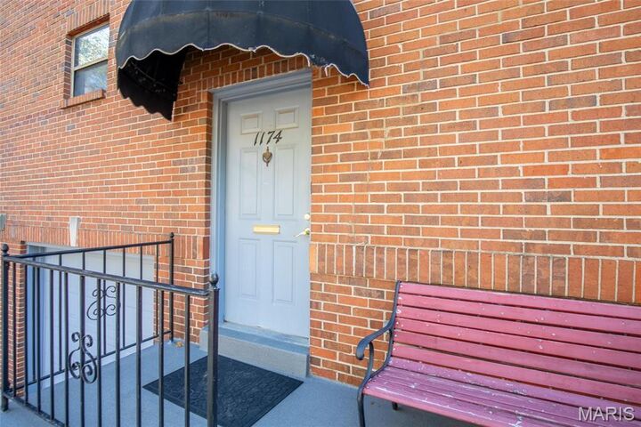 Property Photo: 1174 Claytonia Terrace MO 63117