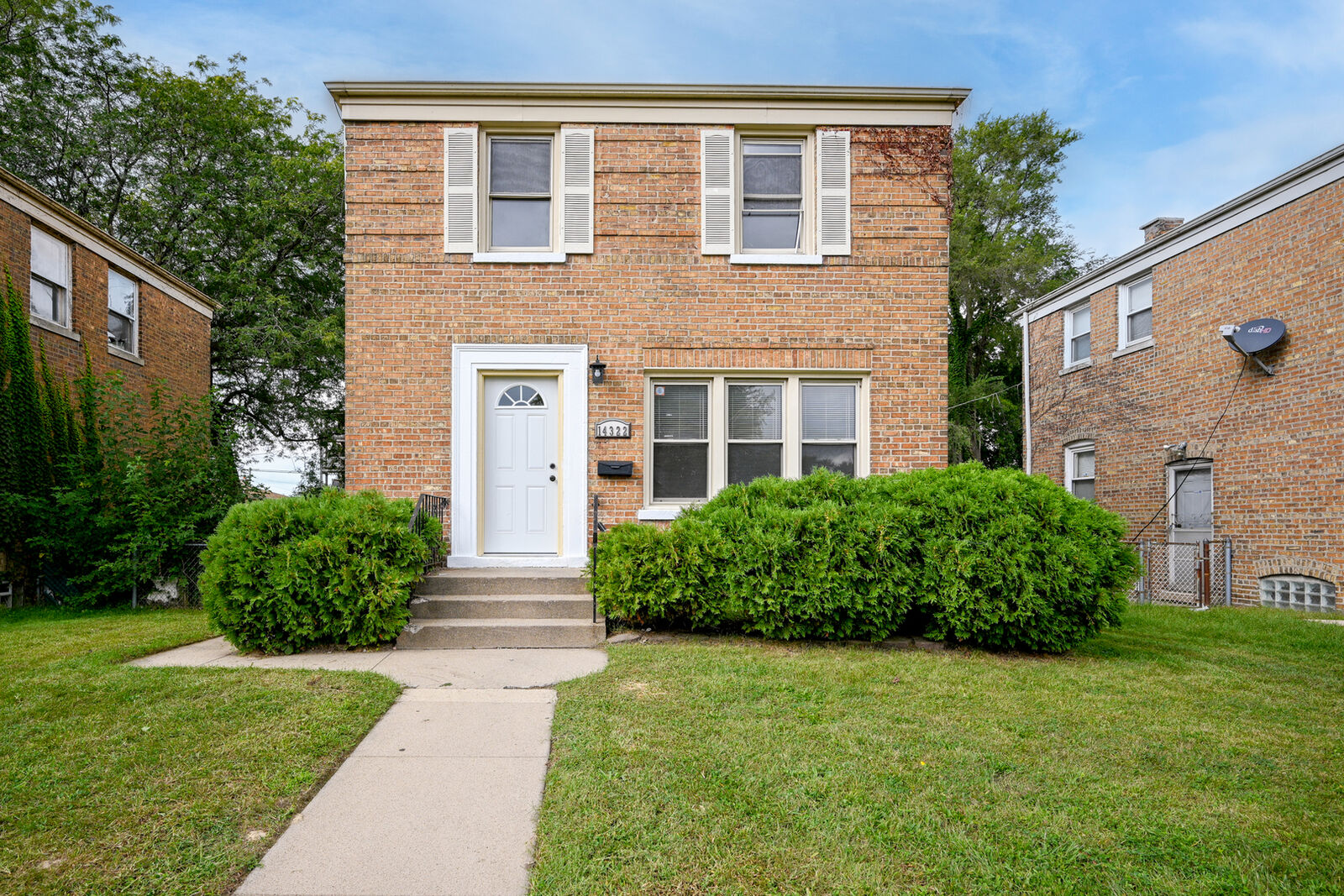 Property Photo: 14322 S Wentworth Avenue IL 60827