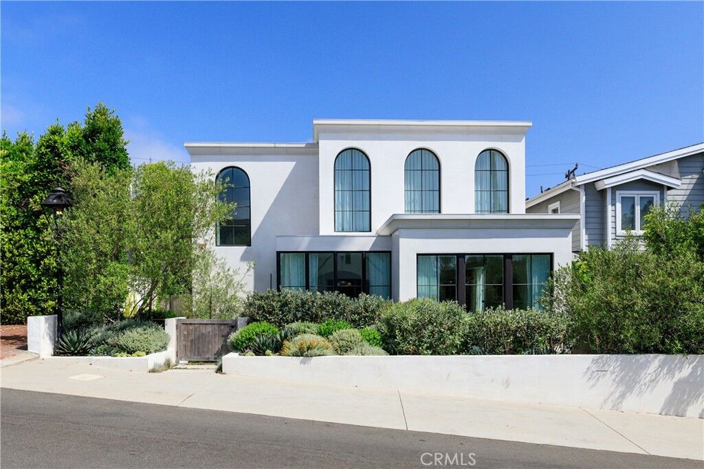Property Photo: 515 Marine Avenue CA 90266
