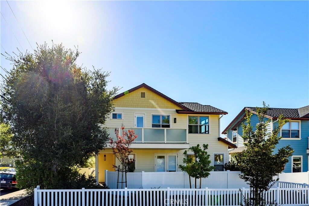 Property Photo: 1405 1407 Beach St CA 93401