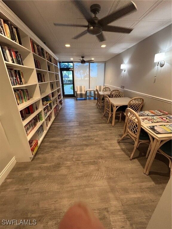 Property Photo:  180 Seaview Court 212  FL 34145 