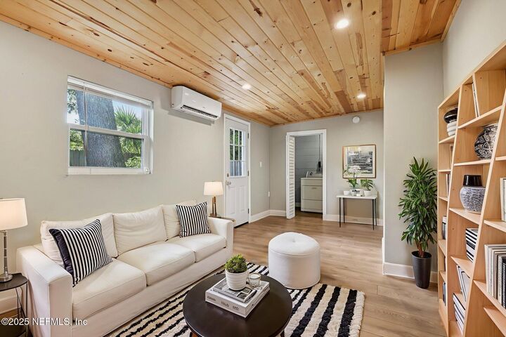 Property Photo: 243 Ravenswood Drive FL 32084