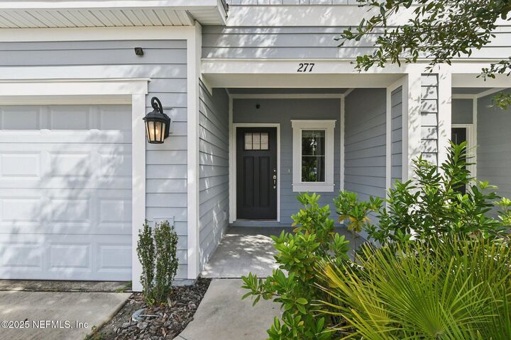 Property Photo:  277 Henrys Bluff Place  FL 32218 