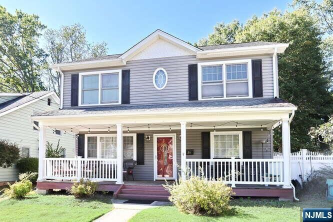 Property Photo:  189 Magnolia Avenue  NJ 07642 