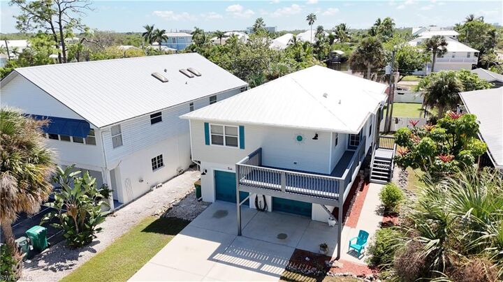 Property Photo:  768 Park Ave  FL 34110 