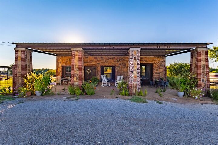 Property Photo:  107 Main Street  TX 76481