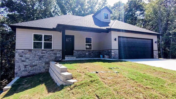 Property Photo:  6 Marionet Circle  AR 72714 