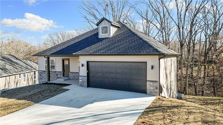 Property Photo:  6 Marionet Circle  AR 72714 