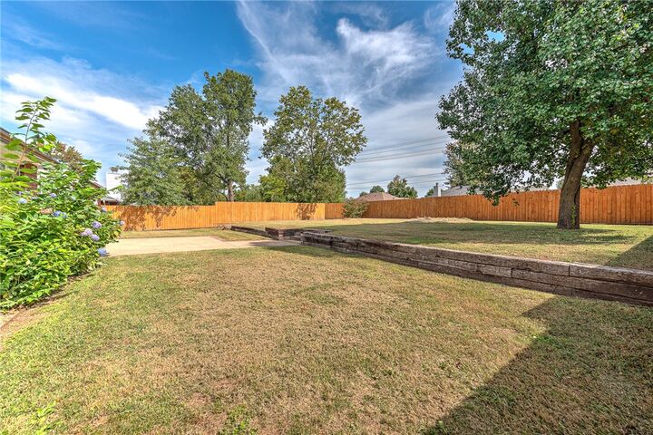 Property Photo:  1205 N Mallard Lane  AR 72756 