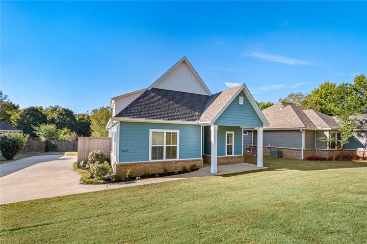 Property Photo: 4427 Mount Comfort Road AR 72704