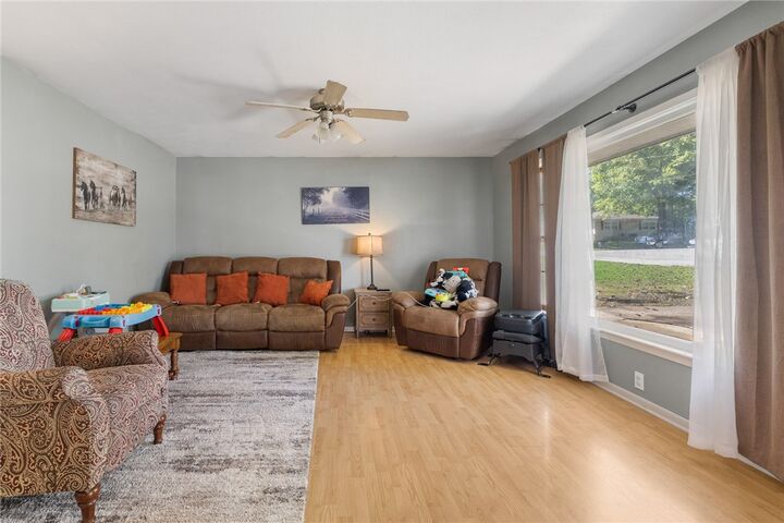 Property Photo: 907 S Clifford Street AR 72601