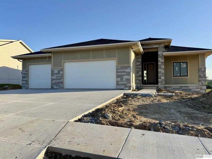 21723 Glenmore Drive  Gretna NE 68028 photo