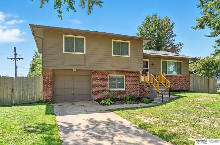 Property Photo:  2303 Greensboro Avenue  NE 68005 