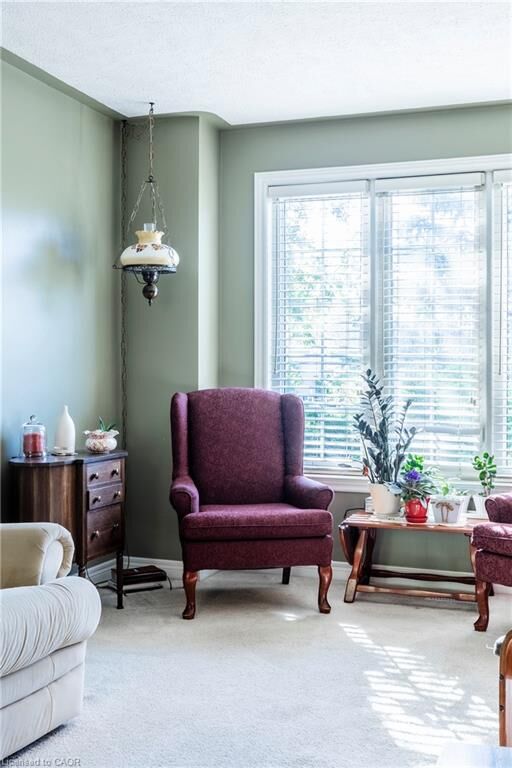 Property Photo:  33 Oak Crescent  ON N0A 1H0 