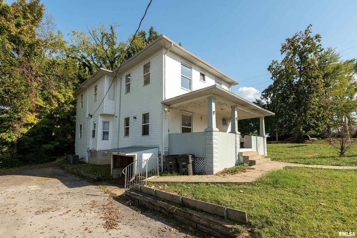 Property Photo: 609 S Poplar Street IL 62901
