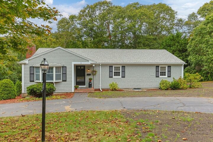 Property Photo:  21 Green Way  MA 02664 