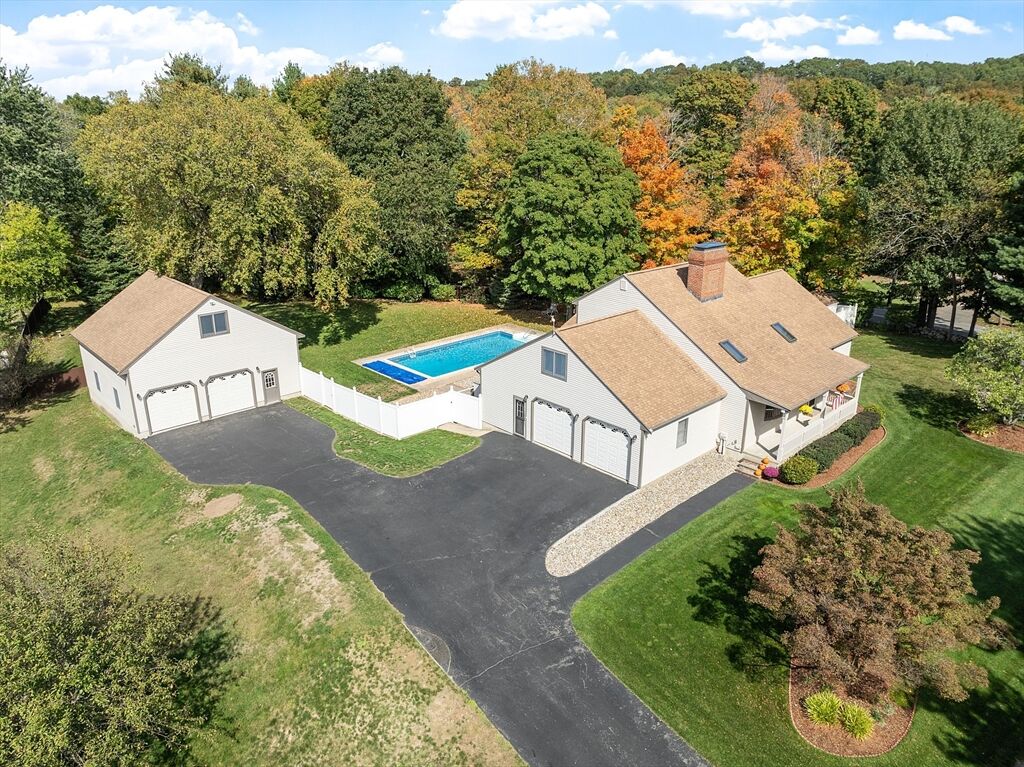 Property Photo:  1 Deacon Dr  NY 10949 