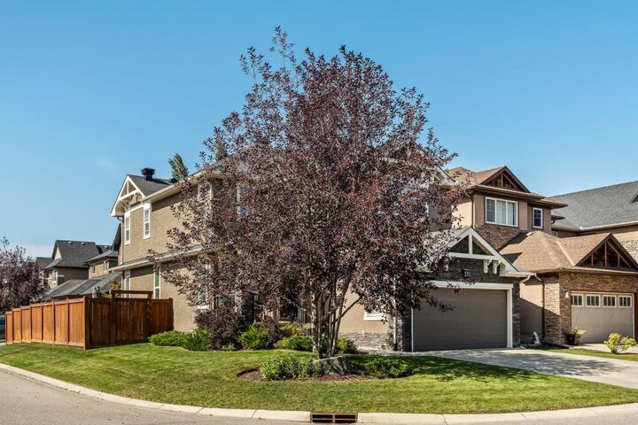 Property Photo:  233 Aspen Stone Place SW  AB T3H 0H5 