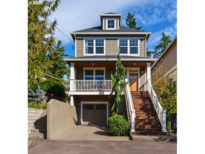 Property Photo:  7868 SW 30th Ave  OR 97219 