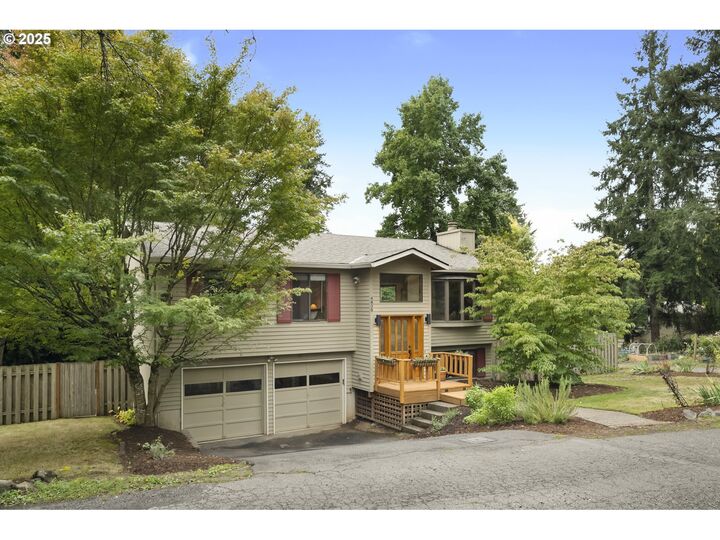 Property Photo:  4838 SW Hamilton Ct SW  OR 97221 
