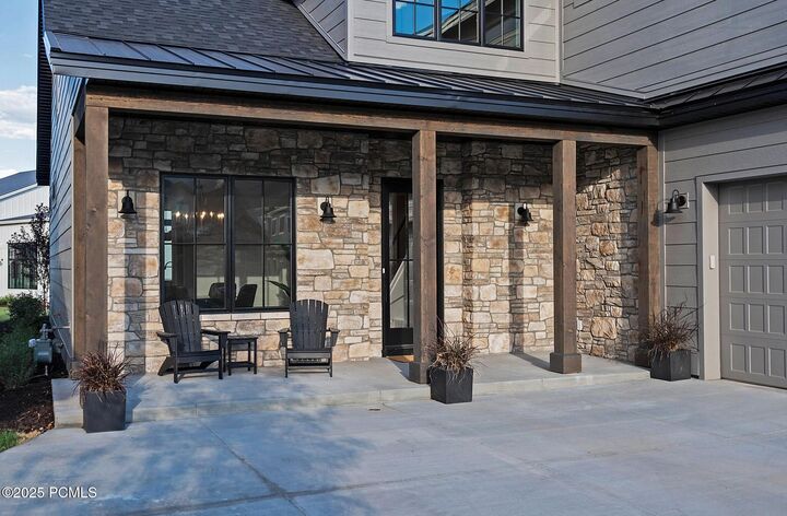 Property Photo:  532 N Farm Hill Lane  UT 84049 