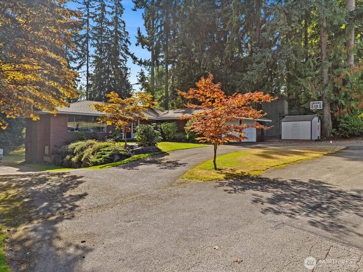 114  231st Street SE  Bothell WA 98021 photo