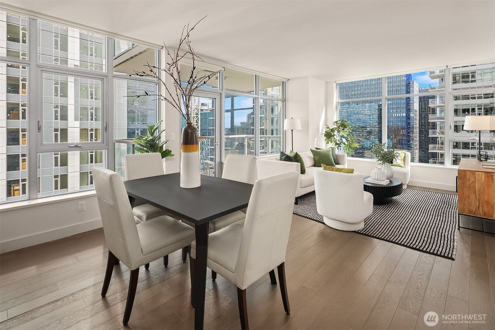 Property Photo:  583  Battery Street 3002N  WA 98121 