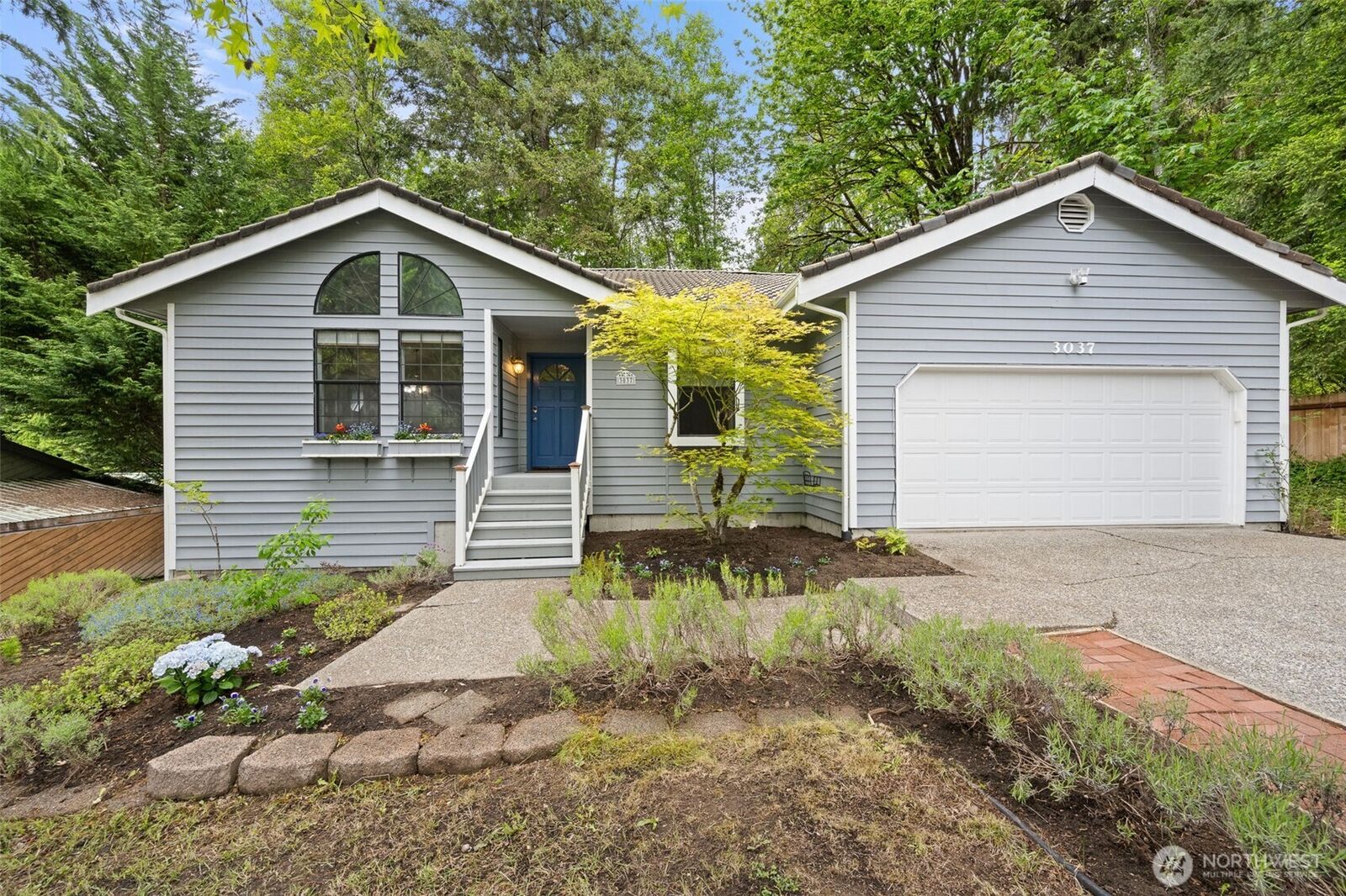 Property Photo:  3037  Hampton Drive SW  WA 98512 