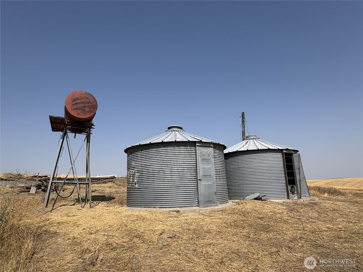 Property Photo:  1225  Marcellus Road  WA 99169 