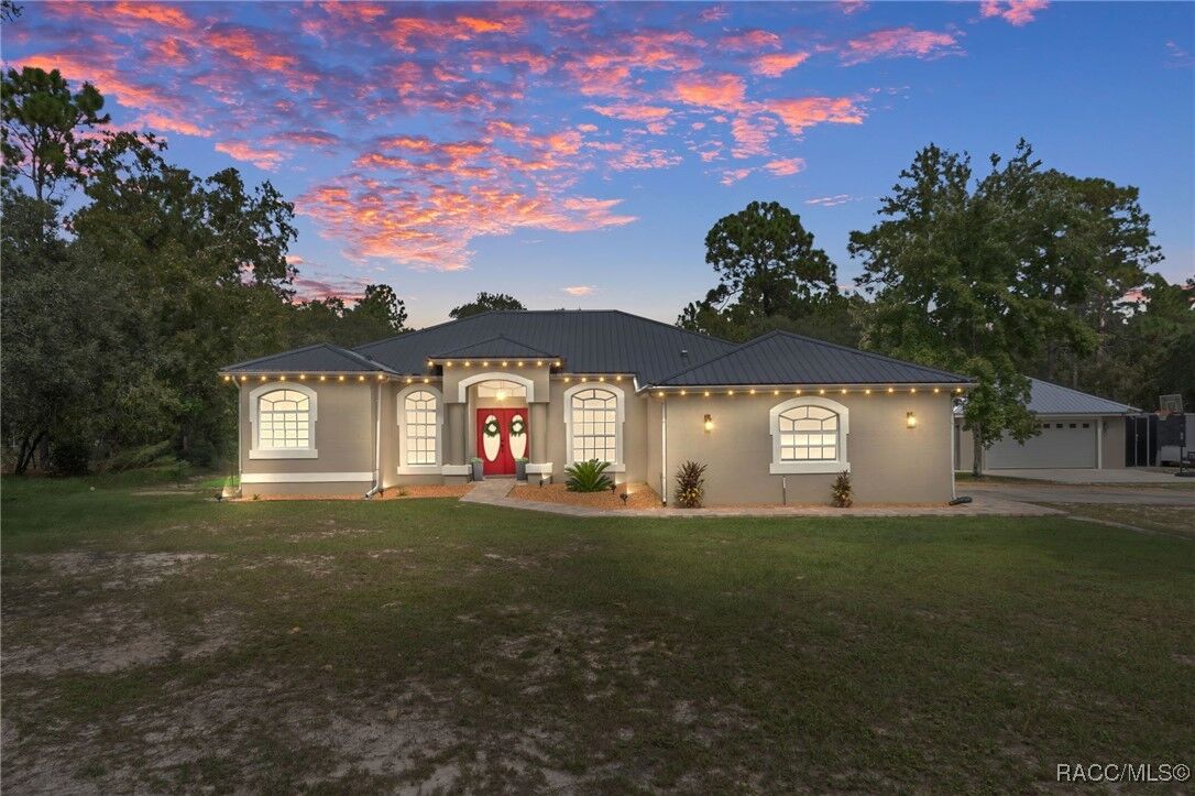 Property Photo: 4827 N Capistrano Loop FL 34465