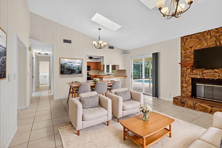 Property Photo:  630 NE Town Terrace  FL 34957 