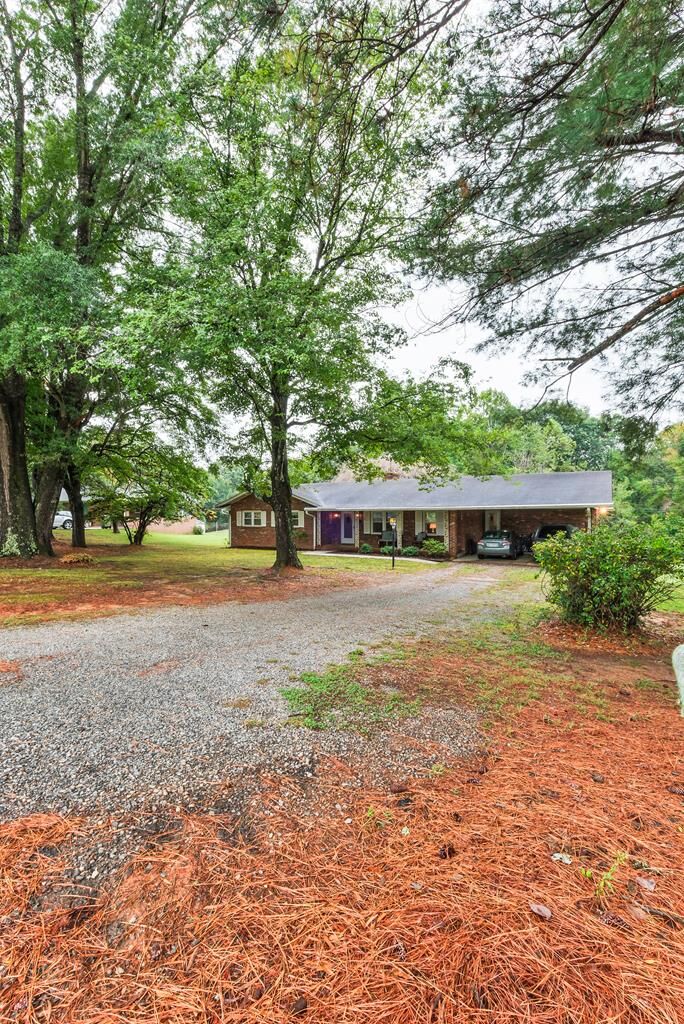 Property Photo: 705 Northview Drive VA 23901
