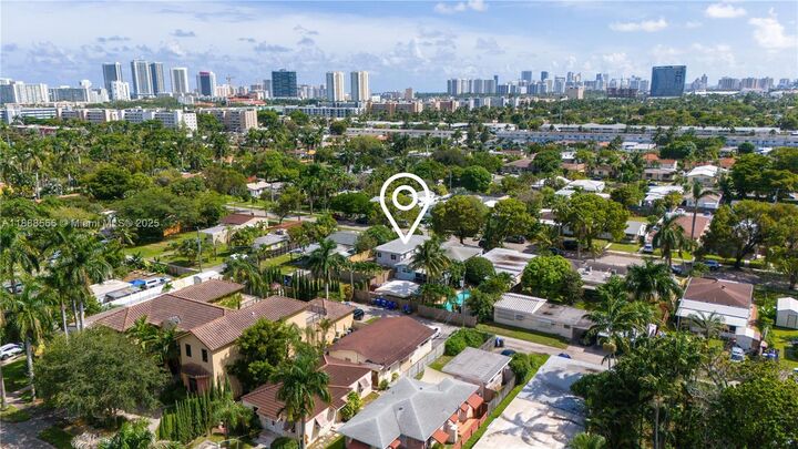 Property Photo:  1625 Fletcher Street  FL 33020 