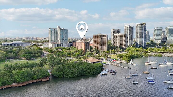 Property Photo:  2951 S Bayshore Dr 710  FL 33133 