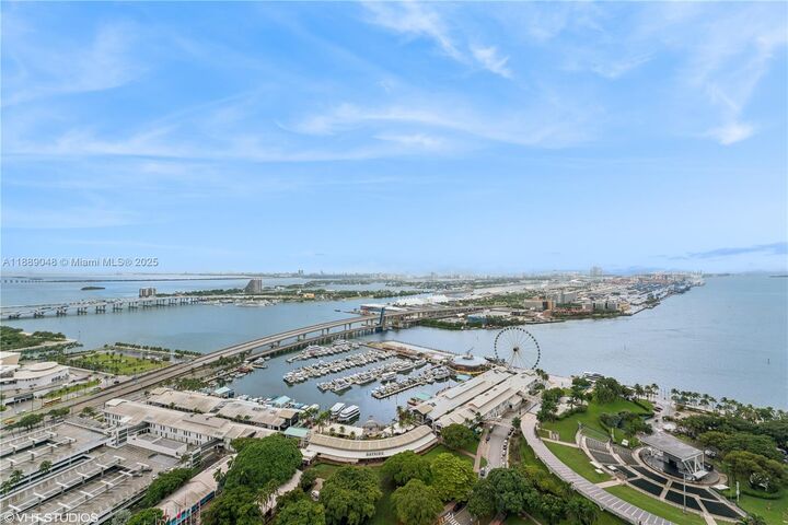 Property Photo:  244 Biscayne Blvd 3903  FL 33132 