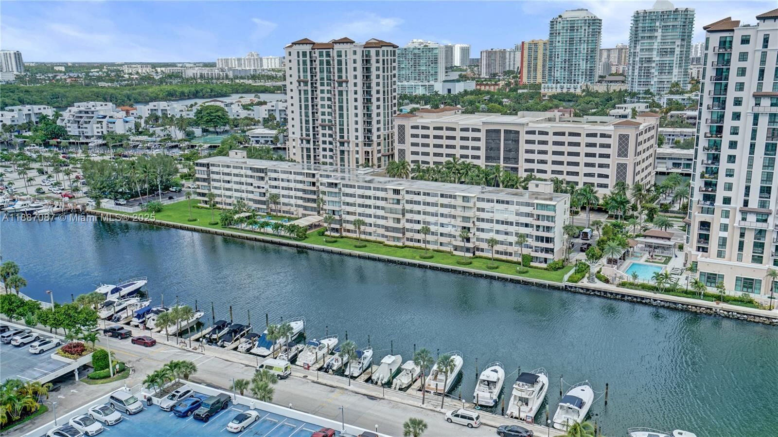 Property Photo: 100 Bayview Dr 1931 FL 33160