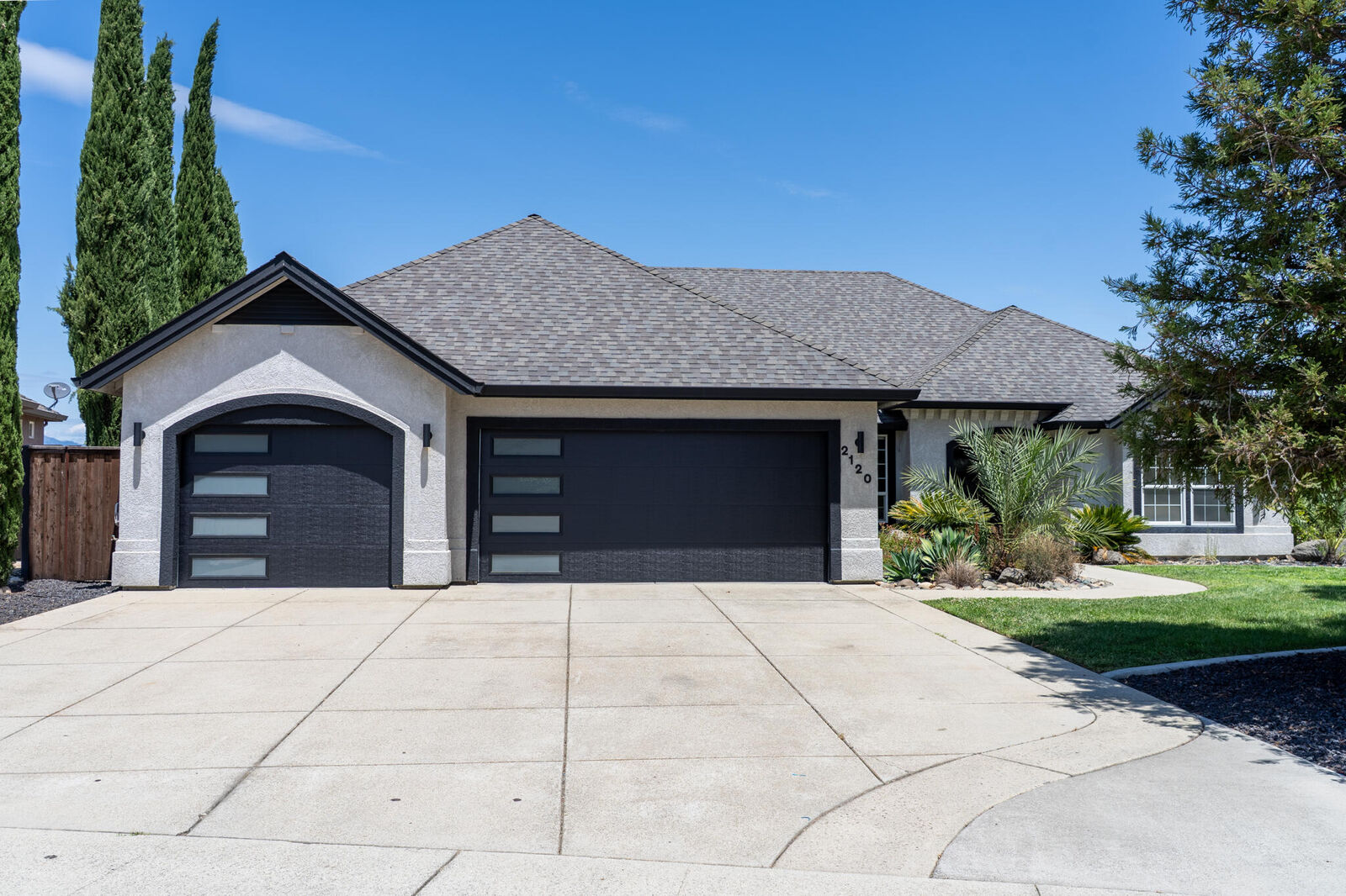 Property Photo:  2120 Tradition Way  CA 96001 