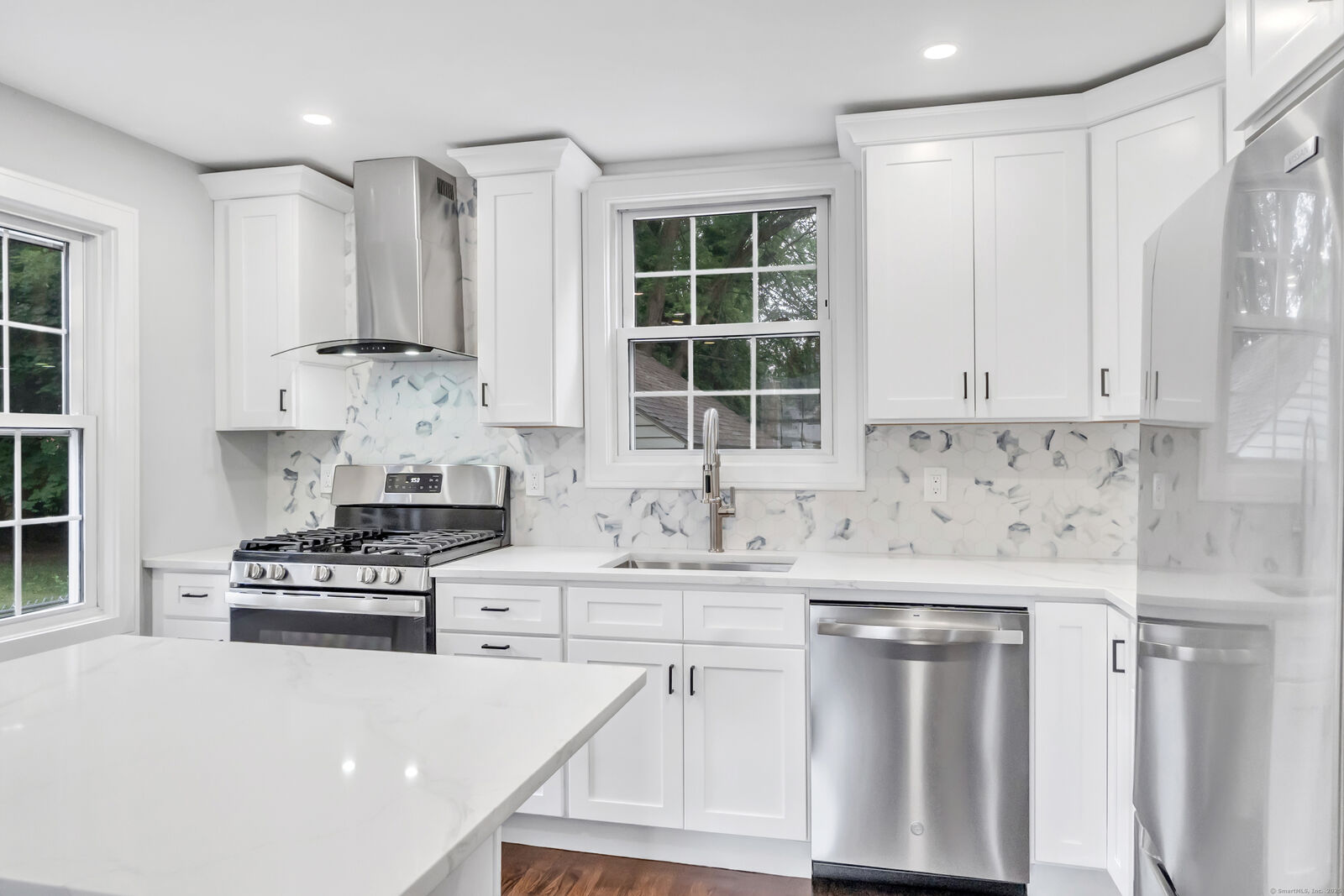 Property Photo:  116 Morse Street  CT 06517 