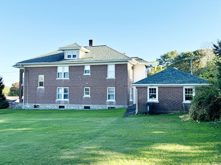 Property Photo:  244 Hawthorne Terrace  CT 06790 