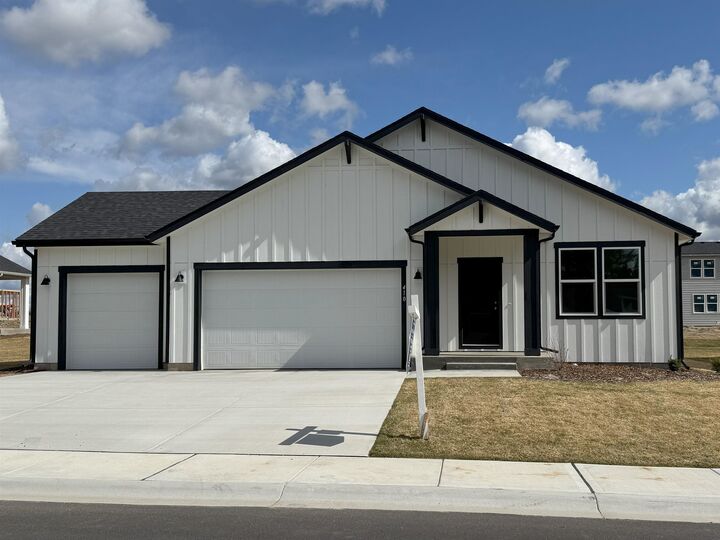410 N Arcadia Ave  Deer Park WA 99006 photo