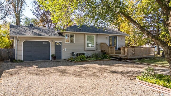 Property Photo: 1055 6th Street E SK S6V 0P6