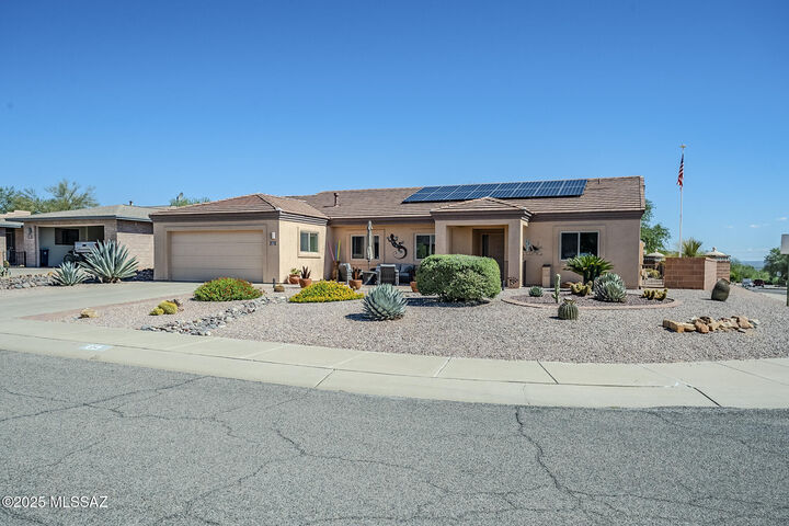 Property Photo:  104 N Candlelight Drive  AZ 85614 
