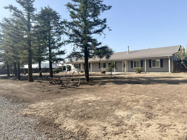 15434 Ave. 330  Ivanhoe CA 93235 photo