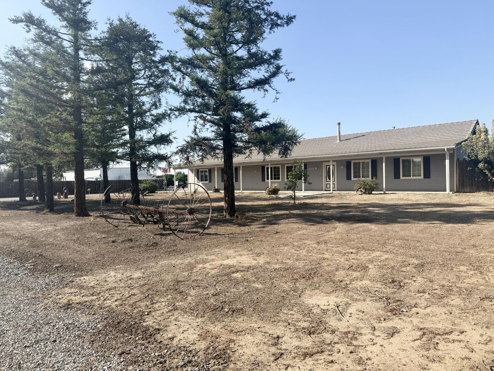 Property Photo:  15434 Ave. 330  CA 93235 