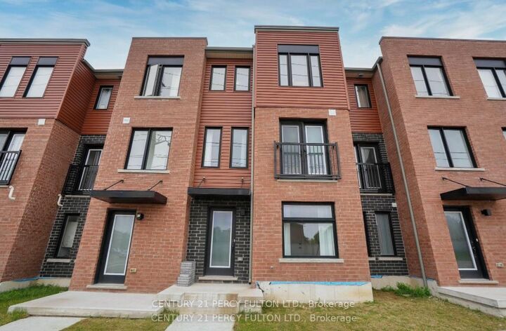 Property Photo: 89 Fairlane Avenue ON L9L 0M9