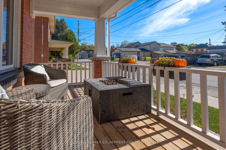 Photo de la propriété: 13 Wilbur Street ON L7J 2C3