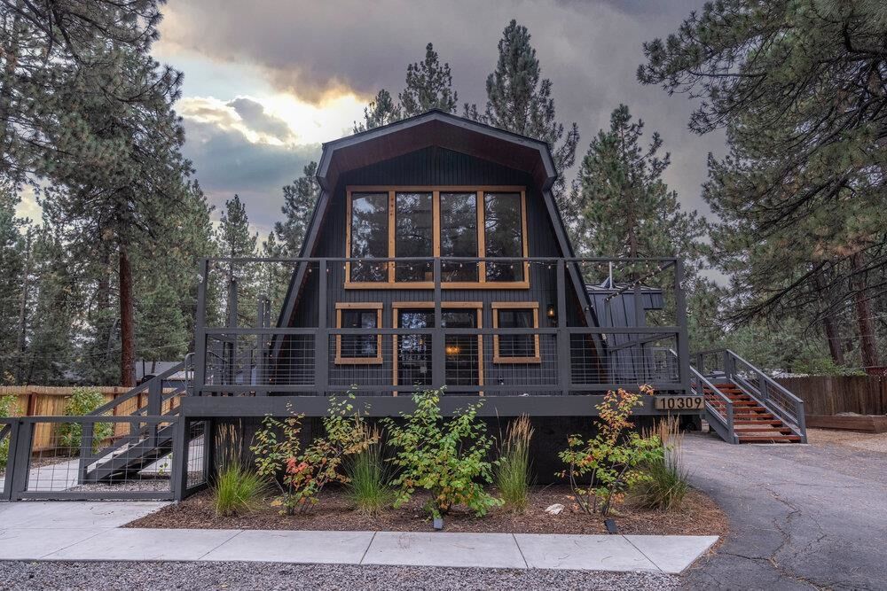 Property Photo: 10309 Jeffery Pine Road CA 96161
