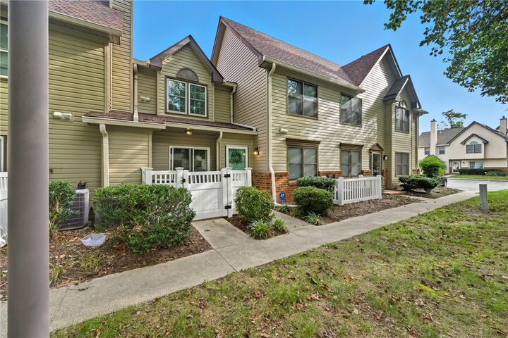 Property Photo: 2 Tamarisk Quay 2D VA 23666